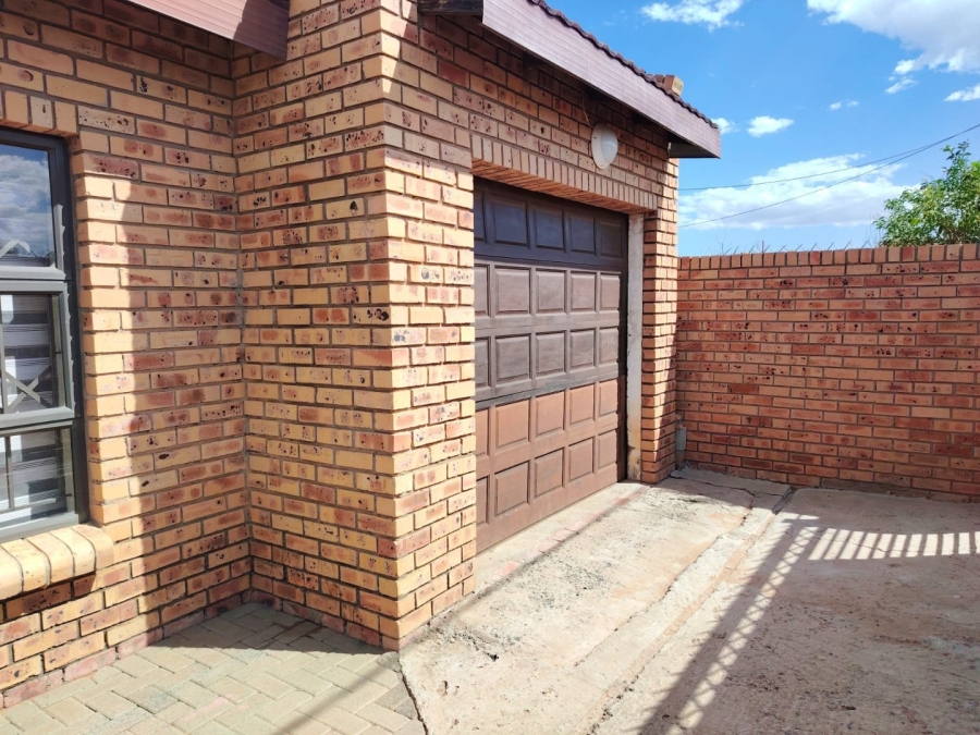 3 Bedroom Property for Sale in Rodenbeck Free State